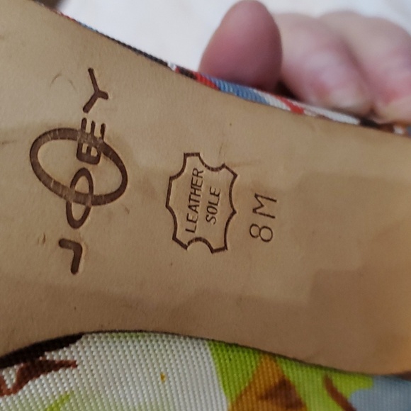 Joey abstract print canvas and leather pumps - Picture 3 of 5